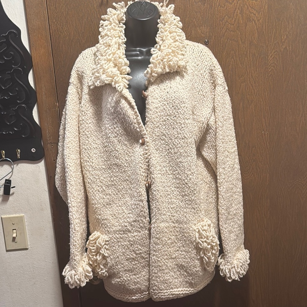 Cream Teddy Jacket with Fluffy Collar and Cozy Texture